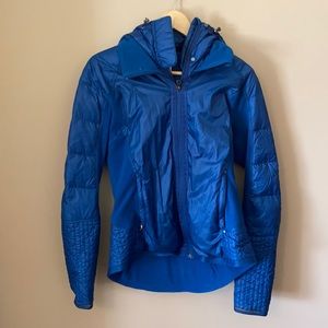 Lululemon Run: Bundle up Jacket in Limitless Blue size 10